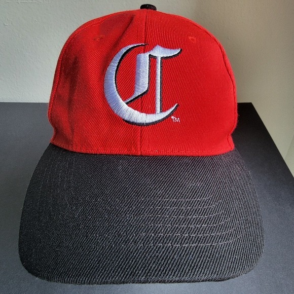 Cincinnati Reds Hat‎ Associated Premium Corporation Strapback Old English "C" - Picture 1 of 11